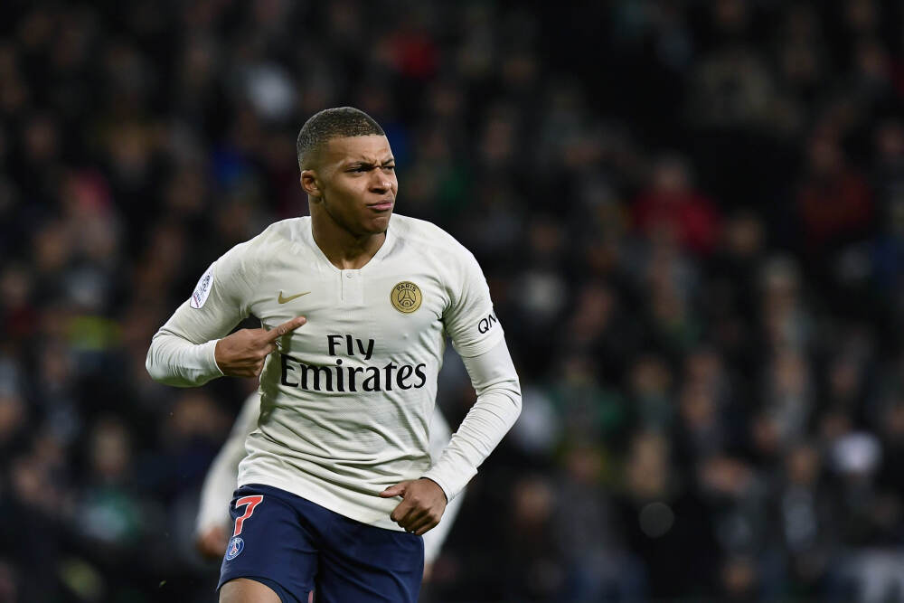 里昂：特步国际目标价降至5.5港元 维持“跑赢大市”评级